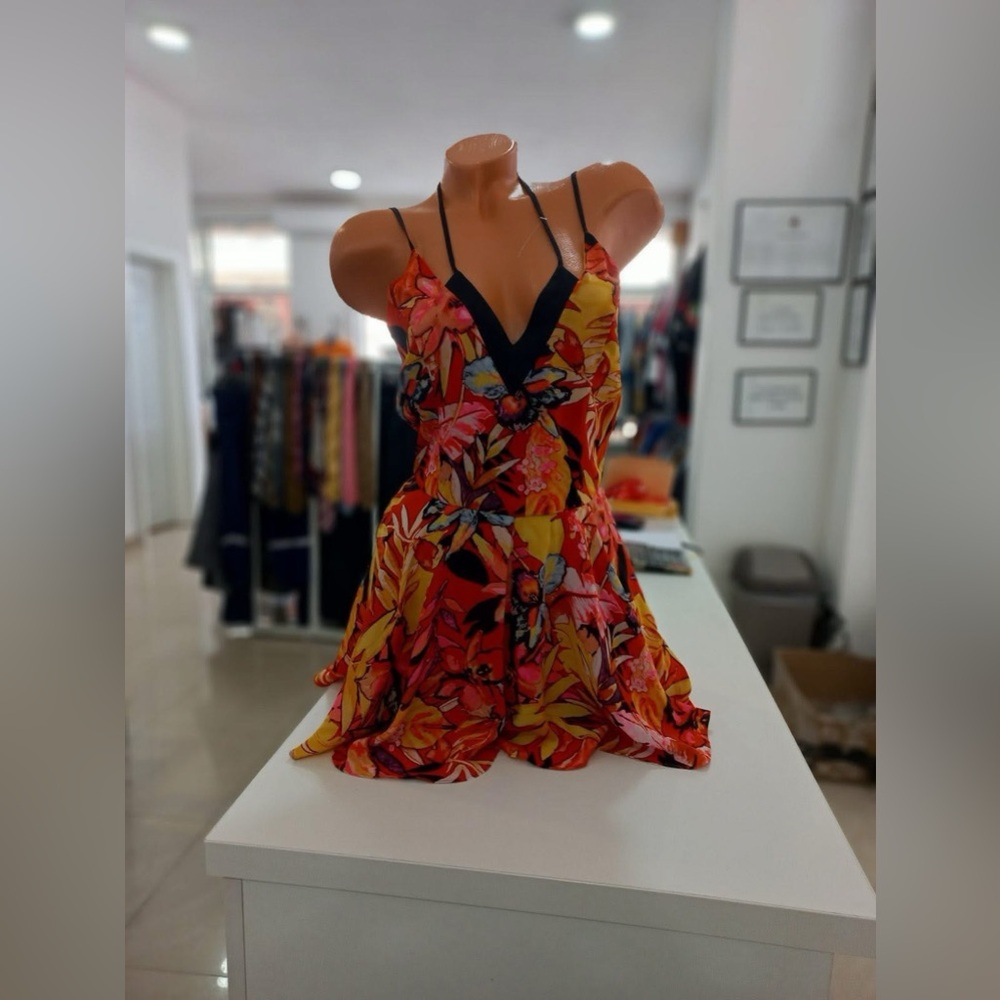 (B2) NWOT Gianni Bini Orange Black Floral Tropical Vacay Cute‎ Romper XS